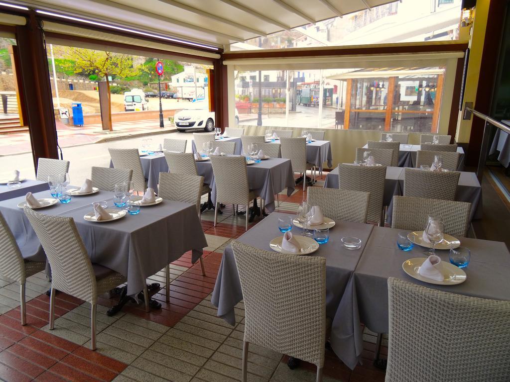Victoria Hotel *
